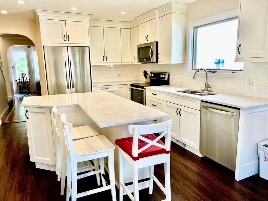 Crescent Heights Majesty Villa Calgary Exterior photo